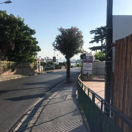 La Casetta Al Porto Di Apartment